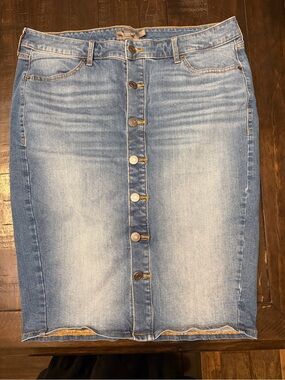Torrid Dark Blue Denim Jean Skirt with Contrast Stitching